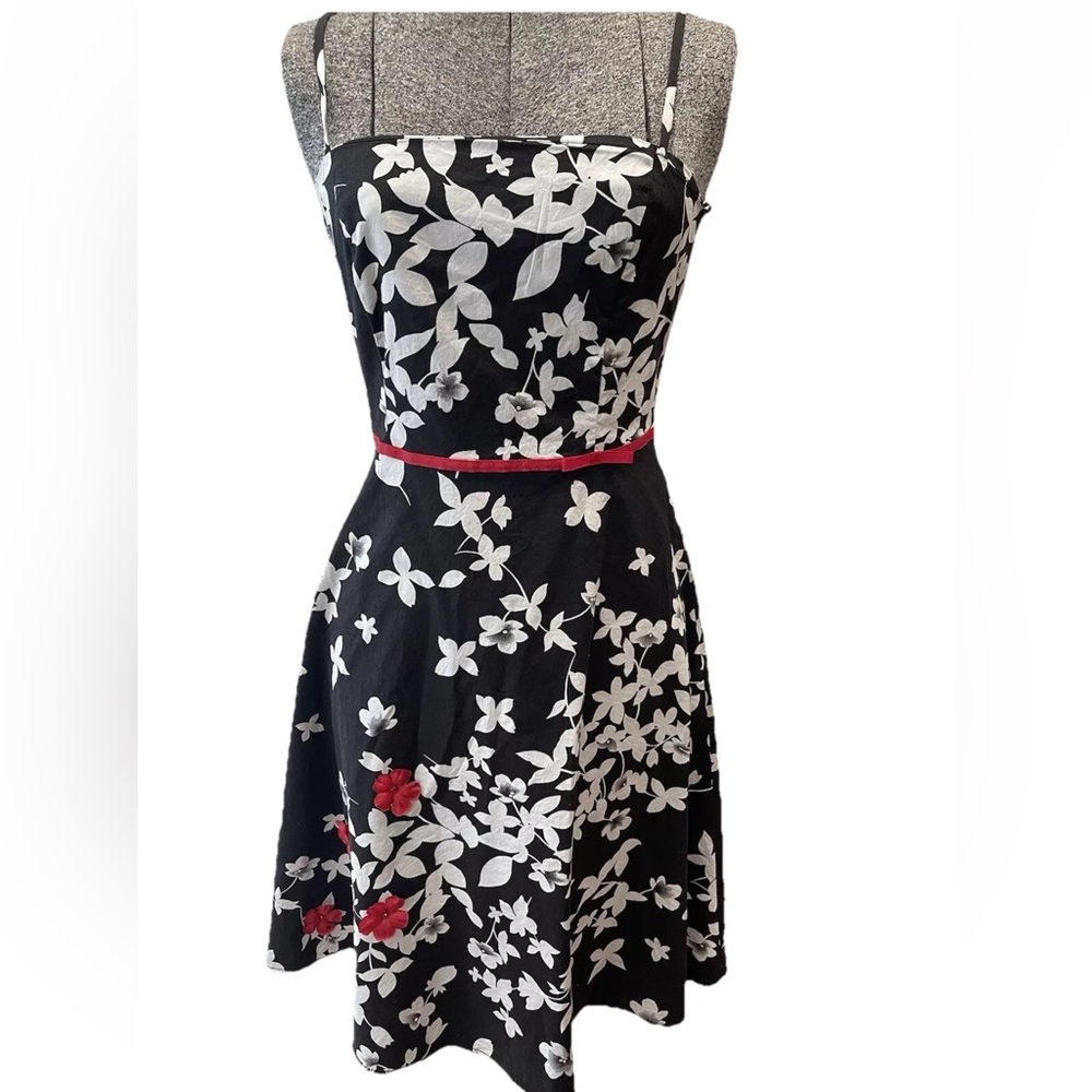 City triangles spaghetti strap fit n flare ladies size small dress-black/white